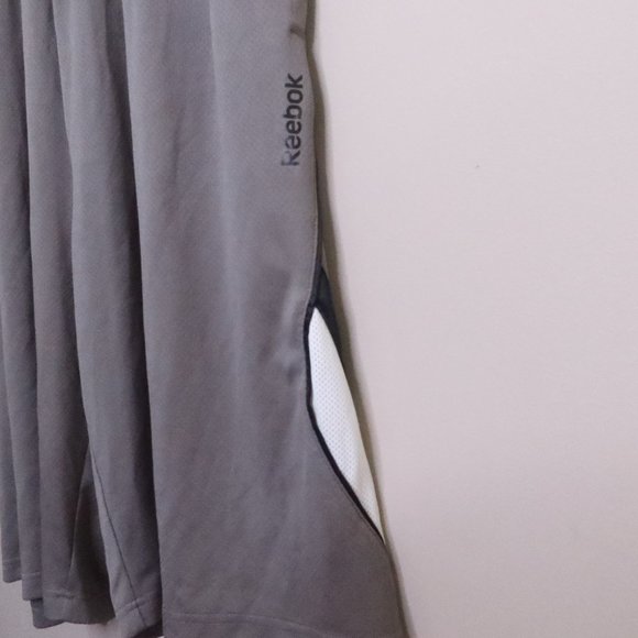 Reebok shorts - Picture 6 of 10